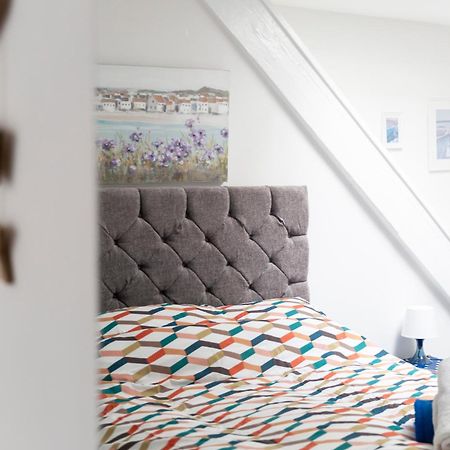 Palace Surf Lodge New Quay Екстериор снимка