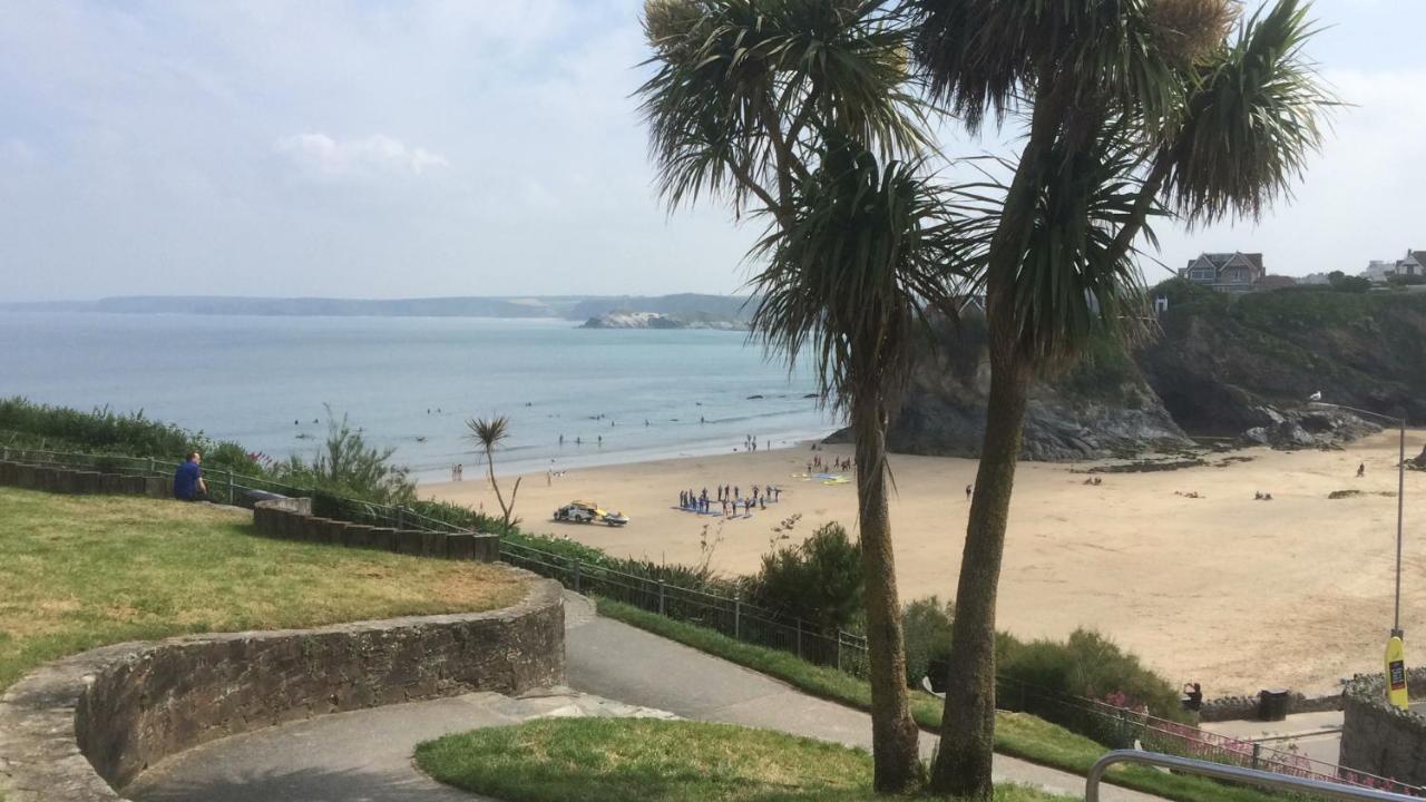 Palace Surf Lodge New Quay Екстериор снимка