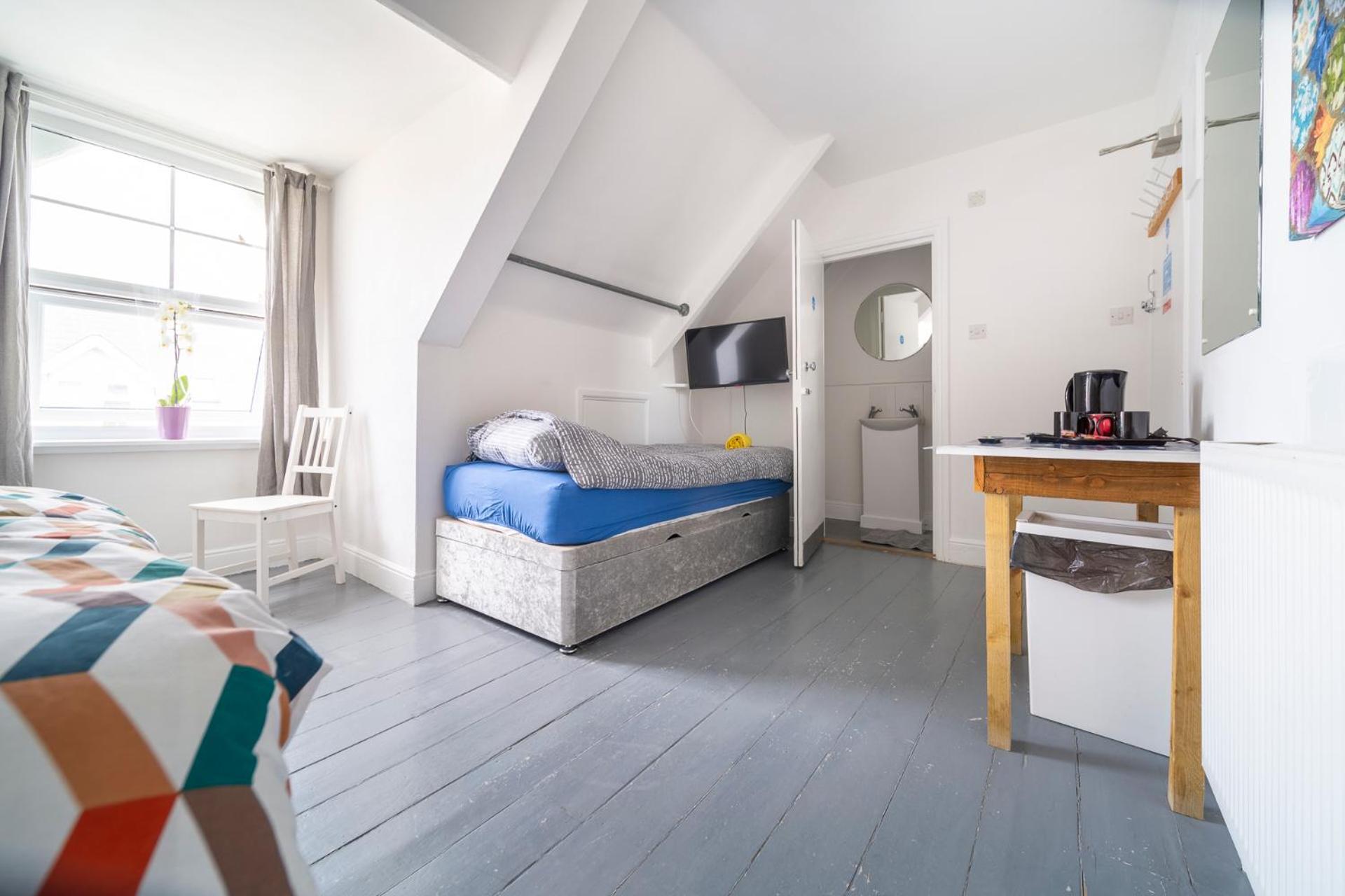 Palace Surf Lodge New Quay Екстериор снимка