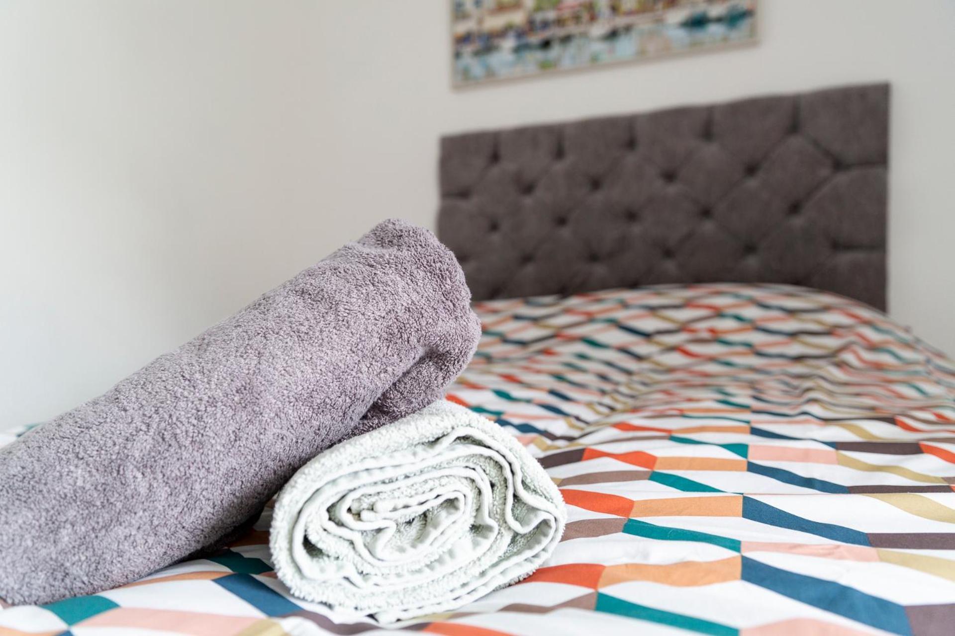 Palace Surf Lodge New Quay Екстериор снимка