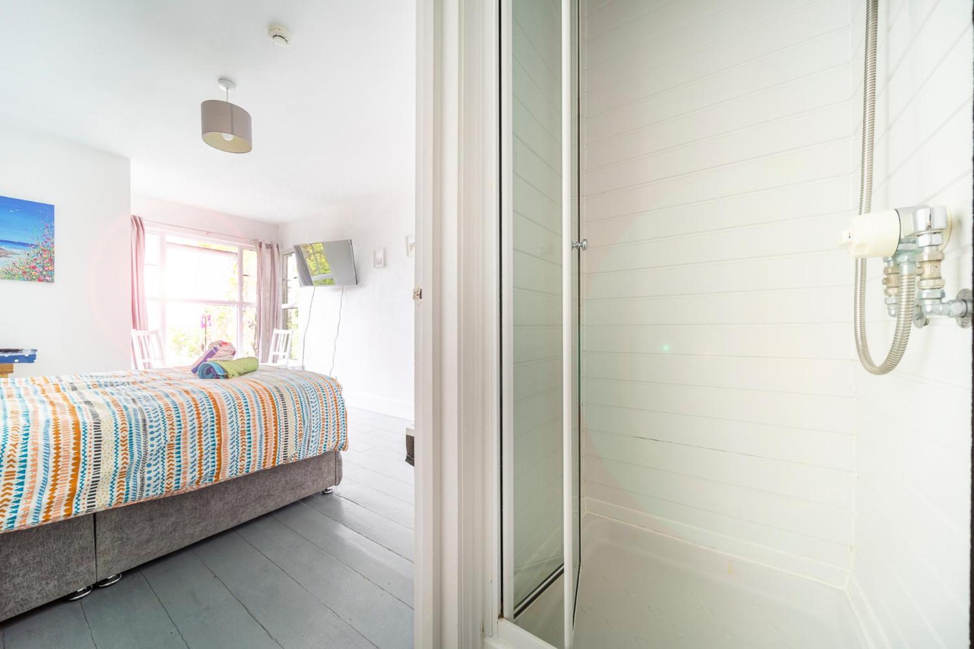Palace Surf Lodge New Quay Екстериор снимка