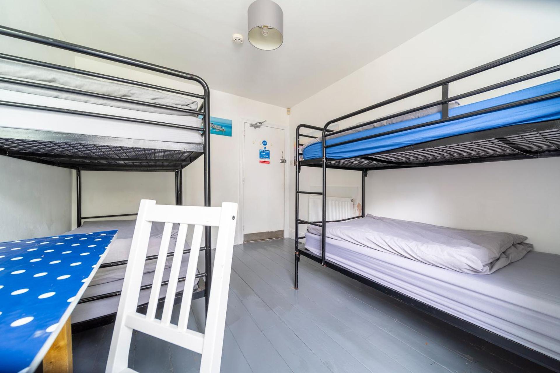 Palace Surf Lodge New Quay Екстериор снимка